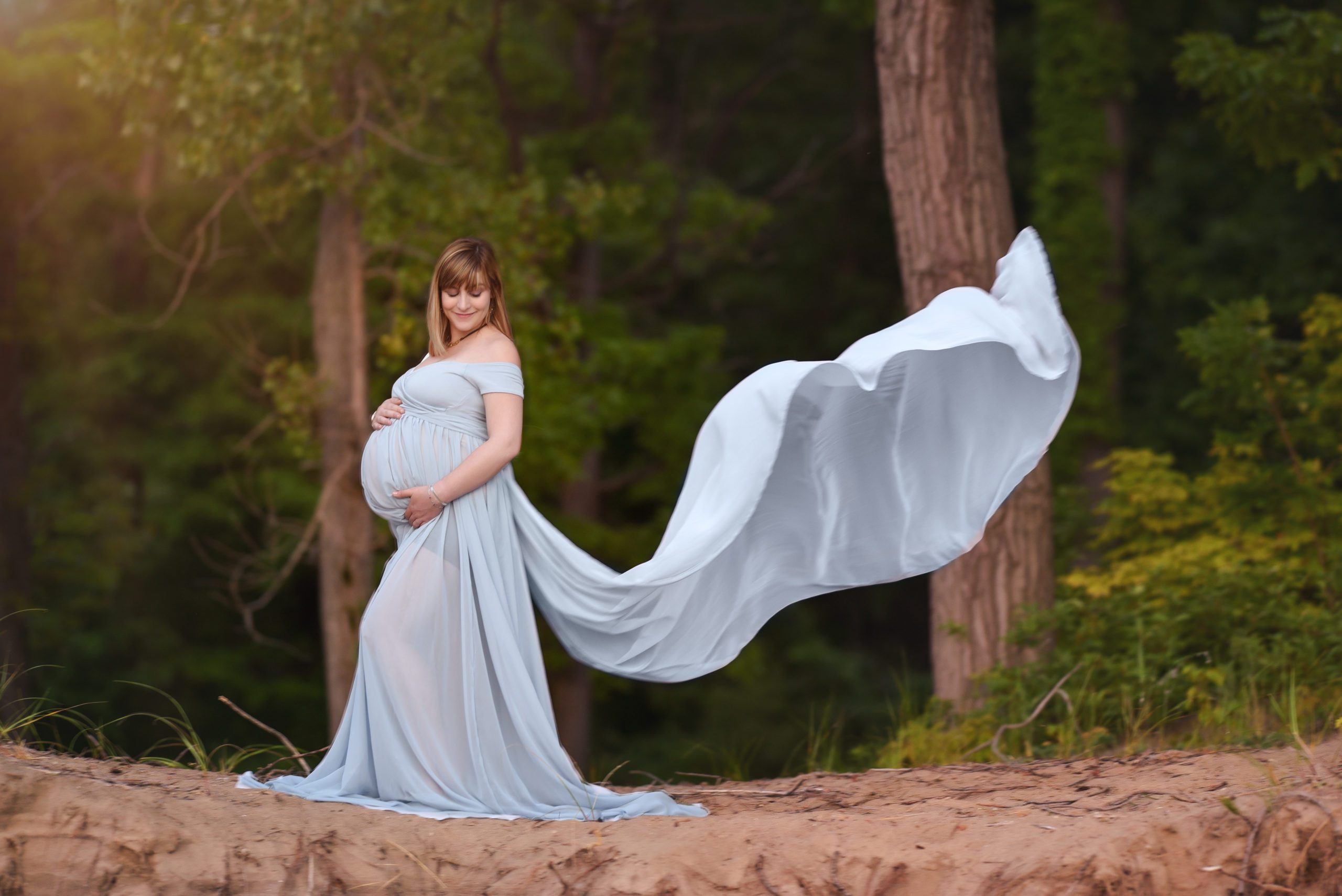 Maternity photo session in Presque Isle in Erie Pa by Maria Angeles photography